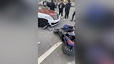 辽宁沈阳：外卖小哥逆行撞坏宾利，车主要3万赔偿：他不容易