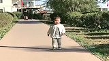 自从有了小情人，每次一出门都这样，简直太可爱了
