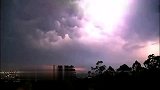 旅游-澳洲城市遭10万道闪电击中 夜空被点亮_clip