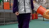 牛宝贝今天兴致高，鬼步舞跳起来