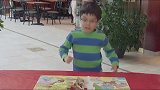 国外恶搞,严重惊吓到路人的恐龙拼图图案