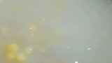 你炒丝瓜去皮吗，以后千万别去掉皮了，它营养高