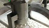 第一次见丸子的制作过程，眼前的这一幕，咱也不懂咱也不敢问