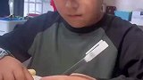 女子偶然发现的神器，确保孩子写作业不低头