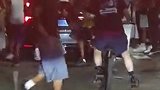 幸福时刻！西班牙夺冠后的巴塞罗那 球迷街头庆祝