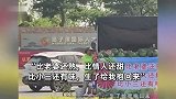 商贩卖瓜印标语“比老婆熟比情人甜”，市民：感觉三观有问题