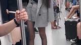 看到这个小姐姐，我的心就一直嘭嘭跳，我这是怎么了