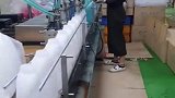 洗衣液桶回收，都是要重复利用的，这就是三无产品的套路