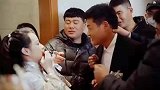 伴郎和伴娘玩游戏被朋友神助攻，这兄弟能处