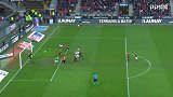 第43分钟圣埃蒂安球员苏博蒂奇射门