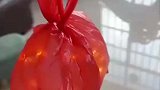 今年灯笼有点特别，拿去学校会被老师骂不
