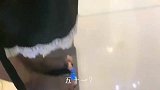 爸爸这个样子来接我，我还以为我上错车了呢，你可别再这样了