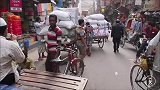 中国人在孟加拉，实拍孟加拉的首都街景，看看交通发达吗