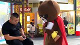如何才能让别人接你手上的传单？