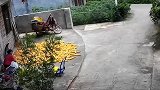 孩子还是挺坚强，都听不见哭声