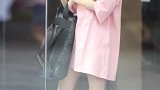 在机场偶遇一只小仙女，好美好可爱，街拍小姐姐