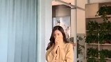 小姐姐这件风衣真好看 还非常显肤色