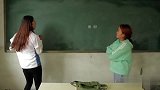 老师考学生，王字加两笔，变成同音不同字，结局太搞笑了