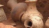 广州横枝岗发掘57座古墓 出土近500件文物