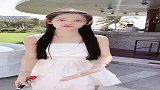 美女小姐姐的笑容超甜，很喜欢她的