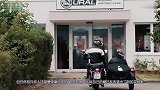 国外牛人把摩托车改造成房车，在哪睡觉都可以，宾馆钱都省了