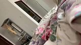 每次睡醒第一件事就是找找傻狗在哪里