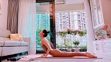 由脚尖滚动到上犬脚 阿斯汤加 瑜伽 瑜伽教学