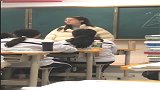 这是我暗恋两年的外语老师，大学刚毕业，好想对她表白