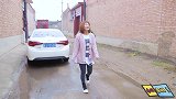 小伙打劫遇高智商美女，劫财不成反被美女套路，太彪悍了