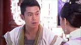 小伙推销胭脂，叫美女姐她还不愿搭理他，哪料一改口态度立马变了