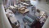 搬房变拆房，这对父子的操作，让我看笑了