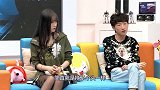 腐团儿2年前跟现在对比,五官没变衣服却越穿越少