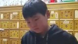 10岁男孩痴迷中医，写完作业就到中医馆学习