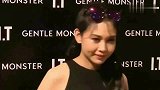 杨幂老公刘恺威送女儿上学，看看们送儿女上学的瞬间