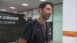 帅炸！布冯亮相球员通道冲镜头放电 40岁大叔魅力太强