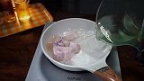 用啤酒炖出来的猪蹄一点腥味都没有，软烂入味巨好吃