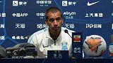 范帅：赛后安慰球员肯定表现 从心理和技术上帮韩佳奇提高