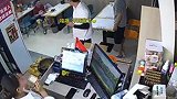 苏超！饭店内就餐顾客看进球一声吼，吓坏点餐老哥