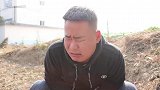 爆笑喜剧：二货上厕所没带纸，打电话让二叔送，没想二叔做法真逗