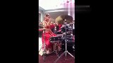架子鼓新娘嫁给兵哥哥，婚礼现场演奏太酷了