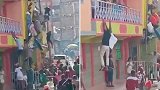 肯尼亚：警方突袭一违规酒吧，顾客翻窗跳楼滑电线杆花式逃跑
