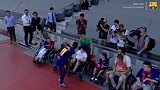西甲-1718赛季-暖！1.45亿先生亲密合影残疾球迷 轮椅少年笑容看化了-专题