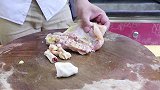 川菜师傅教你秘制酸菜鸡，酸辣鲜嫩还不柴不腥，比酸菜鱼都更好吃