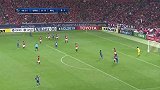 第50分钟利雅得新月球员法拉杰射门 - 打偏