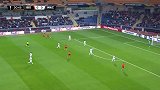 第31分钟伊斯坦布尔球员居尔布兰森射门 - 打偏