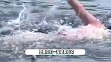 谷爱凌晒大海游泳冲浪视频，大秀曼妙身材：愿朋友们一起健康成长