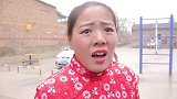 美女去找小伙问路，小伙却是个糊涂虫，太有才啦