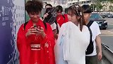 路上偶遇的汉服小姐姐，这么害羞真的是太可爱了！