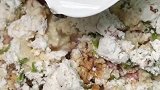 超简单的家常豆腐肉丸子做法，家人都爱吃火山美食