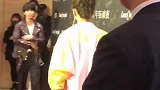 全网的男同胞们，你们的女神到场了！